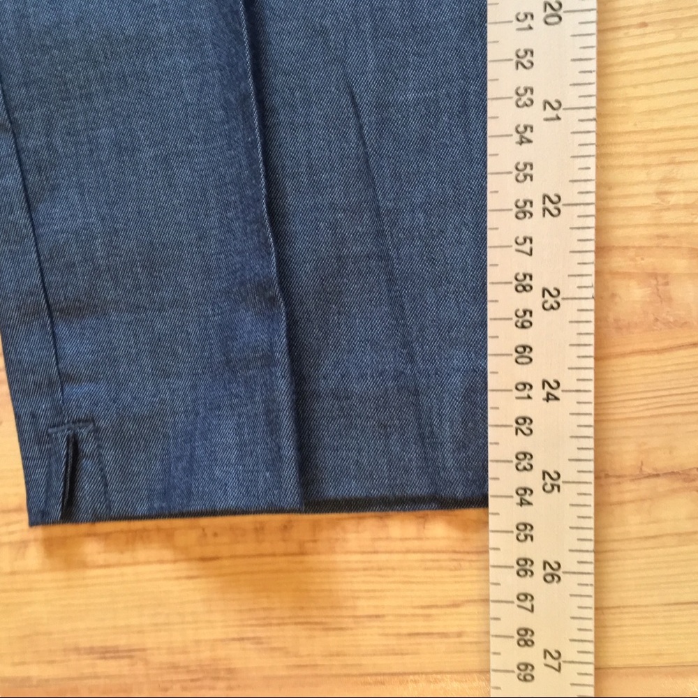 Ann Taylor Signature Crop Trouser - Picture 6 of 8